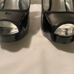 Jessica Simpson  Black Patent  9 medium Peep Toe sling back  4 inch heels